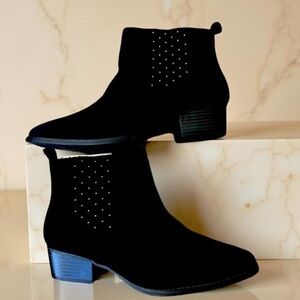 LAUREN CONRAD BOOTIES black faux suede & a sprinkle of gold studs at ankle SZ 9W